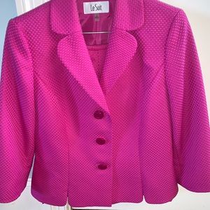 Pink Le Suit. Size 10.